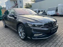 Grau Gebraucht 2022 VW Passat R-line Kombi | 21.999 € (Etwas zu teuer)