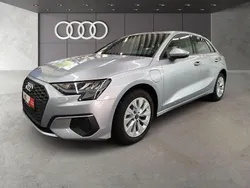 Silber Gebraucht 2022 Audi A3 Sportback e-tron Limousine | 24.450 € (Guter Preis)