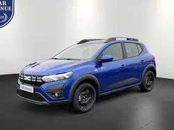 Blau Gebraucht 2024 Dacia Sandero Expression Kleinwagen | 19.630 € (Etwas zu teuer)