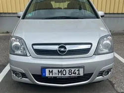 Silber Gebraucht 2009 Opel Meriva Innovation Van / Kleinbus | 3.900 € (Etwas zu teuer)