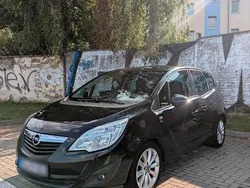 Schwarz Gebraucht 2012 Opel Meriva Van / Kleinbus | 9.950 € (Etwas zu teuer)