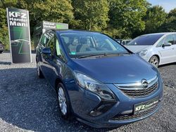Blau Gebraucht 2015 Opel Zafira Tourer Edition Van / Kleinbus | 6.490 € (Fairer Preis)