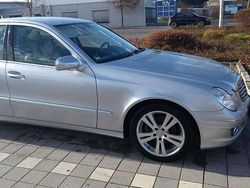 Gebraucht 2009 Mercedes E200 Classic Limousine | 5.800 € (Etwas zu teuer)