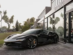 Schwarz Gebraucht 2021 Ferrari SF90 | 574.900 €