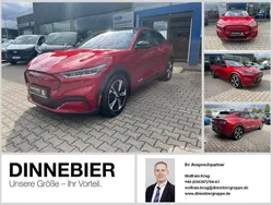 Rapid red metallic Neu 2025 Ford Mustang Mach-E Standard Range SUV | 53.590 € (Etwas zu teuer)