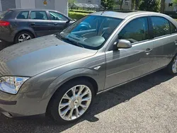 Grau Gebraucht 2001 Ford Mondeo Ghia Limousine | 3.000 € (Fairer Preis)