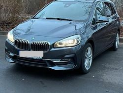 Silber Gebraucht 2018 BMW 220 Gran Tourer Luxury Line Van / Kleinbus | 14.990 € (Fairer Preis)