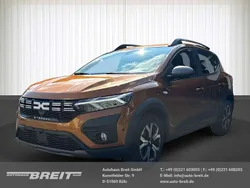 Orange Gebraucht 2023 Dacia Sandero Expression Kleinwagen | 15.990 € (Guter Preis)