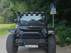 Schwarz Gebraucht 2012 Jeep Wrangler Sahara SUV | 32.500 € (Etwas zu teuer)