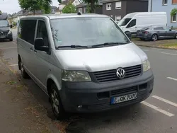 Grau Gebraucht 2010 VW Caravelle Van / Kleinbus | 6.500 €
