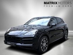 Tiefschwarzmetallic Gebraucht 2018 Porsche Cayenne Turbo Chrono SUV | 84.850 €