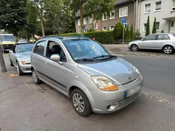 Silber Gebraucht 2007 Chevrolet Matiz Kleinwagen | 2.250 €