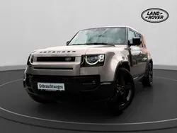 Braun Gebraucht 2023 Land Rover Defender SE Dynamic SUV | 72.990 € (Superpreis)