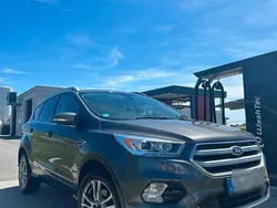 Grau Gebraucht 2017 Ford Kuga SUV | 11.000 € (Fairer Preis)