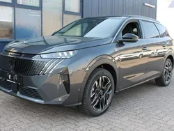 Grau Neu 2025 Peugeot 5008 GT Van / Kleinbus | 40.180 € (Guter Preis)