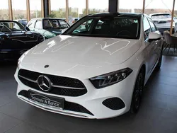 Polarweiss unilack Gebraucht 2023 Mercedes A200 Progressive Limousine | 34.990 € (Teuer)