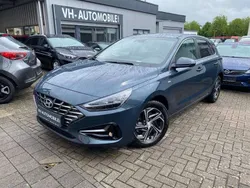 Teal blue Gebraucht 2024 Hyundai i30 Limousine | 22.470 € (Fairer Preis)