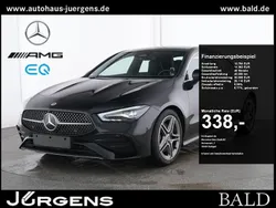 Schwarz kosmosschwarz metallic Gebraucht 2024 Mercedes CLA200 AMG Coupé | 35.740 € (Fairer Preis)