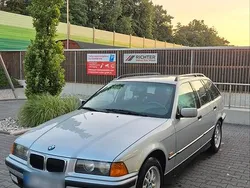 Silber Gebraucht 1996 BMW 318 Kombi | 3.400 €