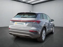Grau Gebraucht 2023 Audi Q4 e-tron SUV | 28.099 € (Guter Preis)