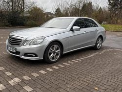 Silber Gebraucht 2010 Mercedes E350 Limousine | 7.200 € (Fairer Preis)