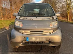 Grau Gebraucht 2004 Smart ForTwo Coupé Coupé | 2.200 €
