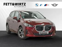 Piemont rot metallic Gebraucht 2024 BMW 216 | 28.499 € (Fairer Preis)
