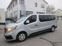 Platin grau Gebraucht 2023 Renault Trafic Life Van | 25.900 € (Teuer)