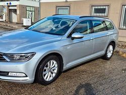 Silber Gebraucht 2017 VW Passat Comfortline Kombi | 10.999 € (Superpreis)