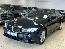 Schwarz Gebraucht 2023 BMW 318 Shadowline Limousine | 32.870 € (Fairer Preis)