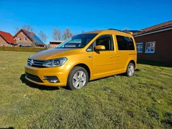 Gold Gebraucht 2017 VW Caddy Van / Kleinbus | 21.500 €