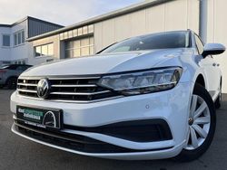Weiß Gebraucht 2022 VW Passat Conceptline Kombi | 23.340 € (Guter Preis)