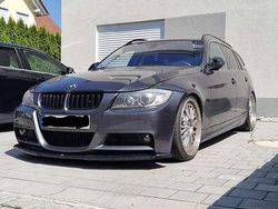 Grau Gebraucht 2007 BMW 330 M Sport Kombi | 11.499 €