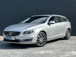Bright silver metallic Gebraucht 2014 Volvo V60 Kombi | 12.990 € (Fairer Preis)