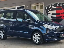Blau Gebraucht 2015 Ford Tourneo Courier Trend Van / Kleinbus | 8.850 € (Fairer Preis)