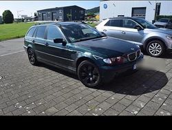 Grün Gebraucht 2004 BMW 325 Kombi | 2.700 € (Guter Preis)