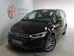 Schwarz Gebraucht 2024 VW Touran R-line Van / Kleinbus | 42.690 € (Teuer)