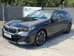 Grau Gebraucht 2025 BMW 520 M Sport Limousine | 51.590 € (Superpreis)