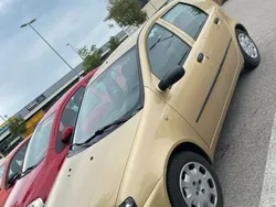 Gold Gebraucht 2001 Fiat Punto Kleinwagen | 1.300 € (Fairer Preis)