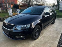 Schwarz Gebraucht 2015 Skoda Octavia Elegance Limousine | 10.990 € (Fairer Preis)