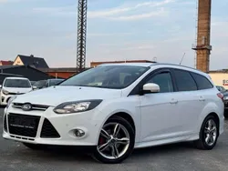 Weiß Gebraucht 2014 Ford Focus ST-Line Kombi | 4.499 € (Guter Preis)