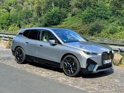 Grau Gebraucht 2023 BMW iX Performance SUV | 59.999 € (Fairer Preis)