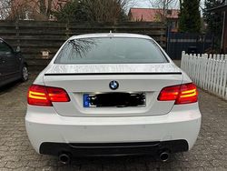 Weiß Gebraucht 2011 BMW 335 Coupé | 12.000 €