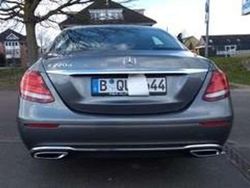 Grau Gebraucht 2019 Mercedes E220 Avantgarde Limousine | 28.900 € (Fairer Preis)