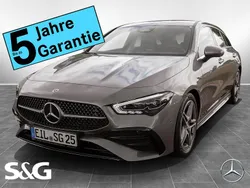 Metalliclack mountaingrau Gebraucht 2025 Mercedes CLA200 Shooting Brake AMG Kombi | 45.499 €