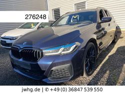 Tansanitblau (metallic) Gebraucht 2022 BMW 530 M Sport Kombi | 29.750 € (Guter Preis)