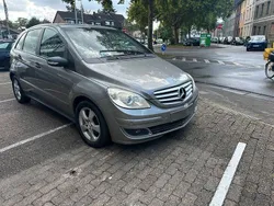 Grau Gebraucht 2005 Mercedes B200 Van / Kleinbus | 3.590 € (Fairer Preis)