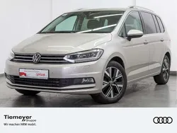 Silber Gebraucht 2024 VW Touran Highline Van / Kleinbus | 34.390 € (Fairer Preis)
