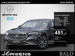 Metalliclack graphitgrau Gebraucht 2023 Mercedes E220 Avantgarde Limousine | 46.590 € (Superpreis)