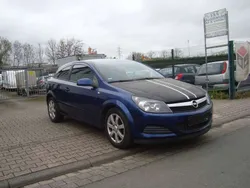 Blau Gebraucht 2009 Opel Astra GTC Innovation Limousine | 2.100 € (Superpreis)